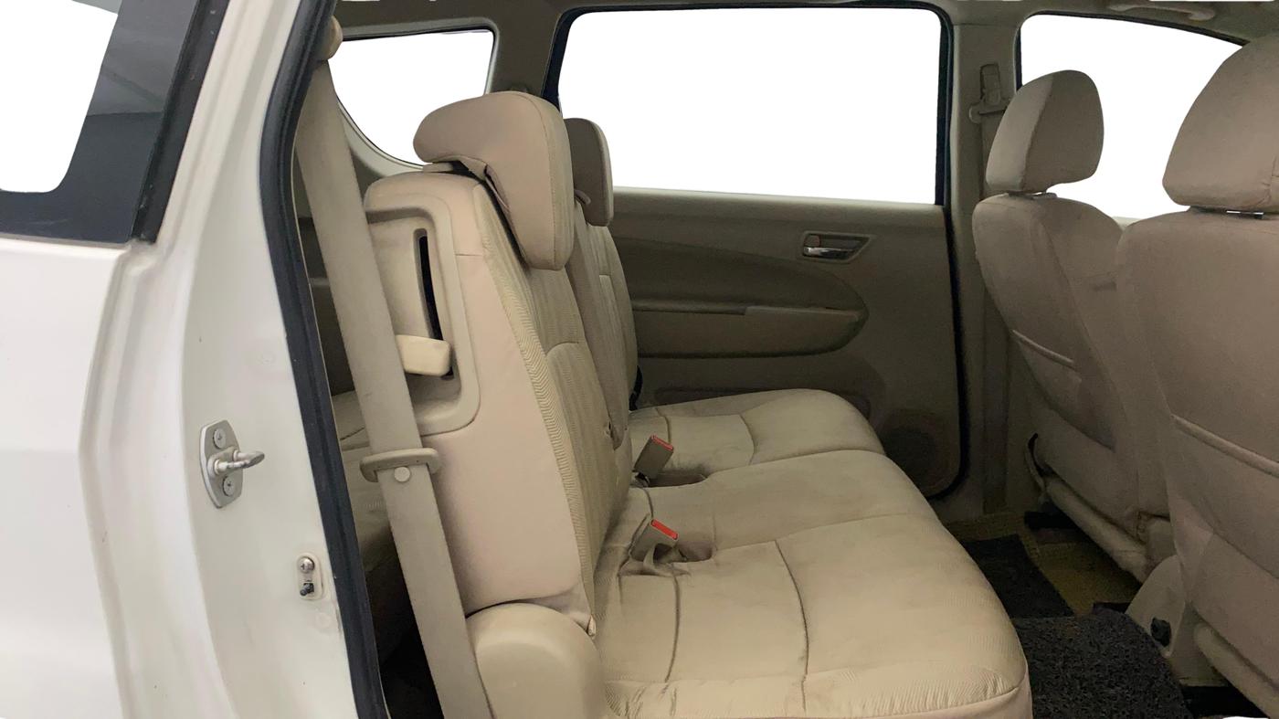 2016 Maruti Ertiga ZDI + SHVS, Diesel, Manual, 1,43,283 km, Right Side Rear Door Cabin