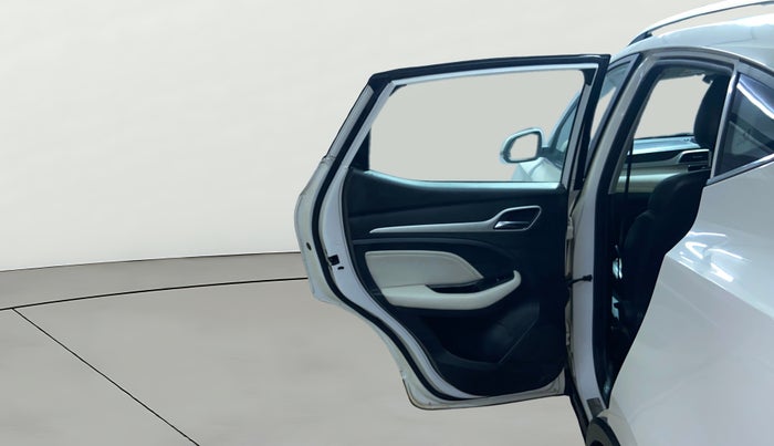 2022 MG ASTOR SMART 1.5 MT, CNG, Manual, 46,594 km, LHS Rear Door