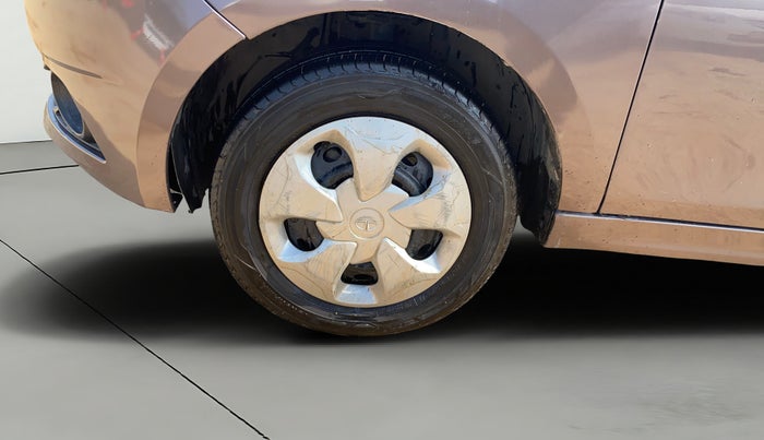 2018 Tata Tiago XT PETROL, Petrol, Manual, 61,258 km, Left Front Wheel