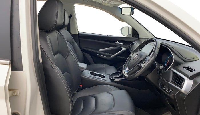 2020 MG HECTOR SHARP 1.5 DCT PETROL, Petrol, Automatic, 61,097 km, Right Side Front Door Cabin