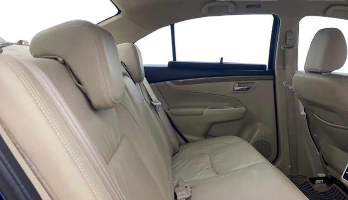 2022 Maruti Ciaz ALPHA 1.5 SHVS PETROL, Petrol, Manual, 39,289 km, Right Side Rear Door Cabin