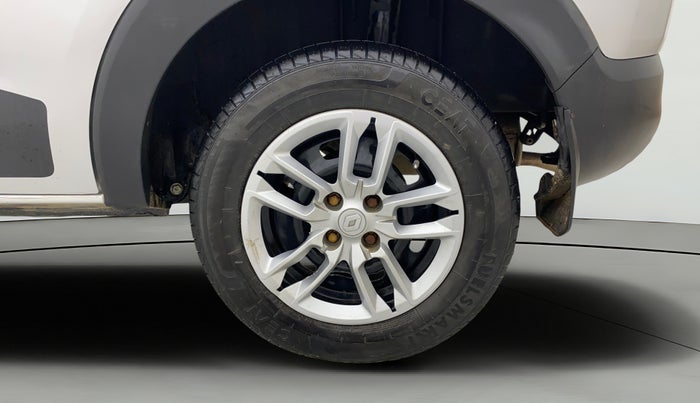 2021 Renault TRIBER RXT, Petrol, Manual, 27,336 km, Left Rear Wheel
