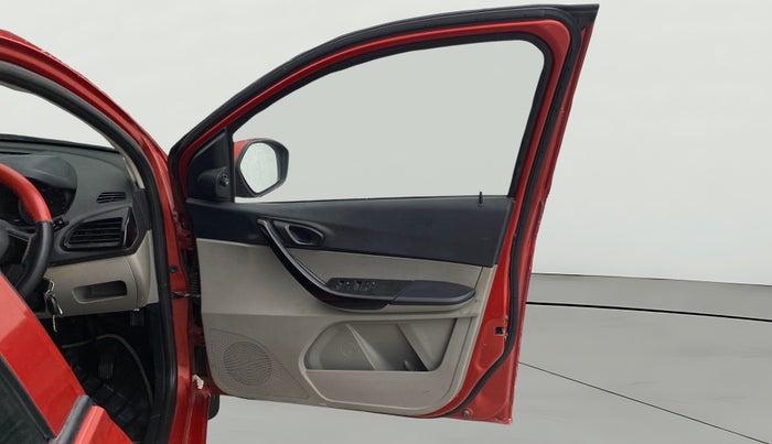 2017 Tata Tiago XT PETROL, Petrol, Manual, 60,025 km, RHS Front Door