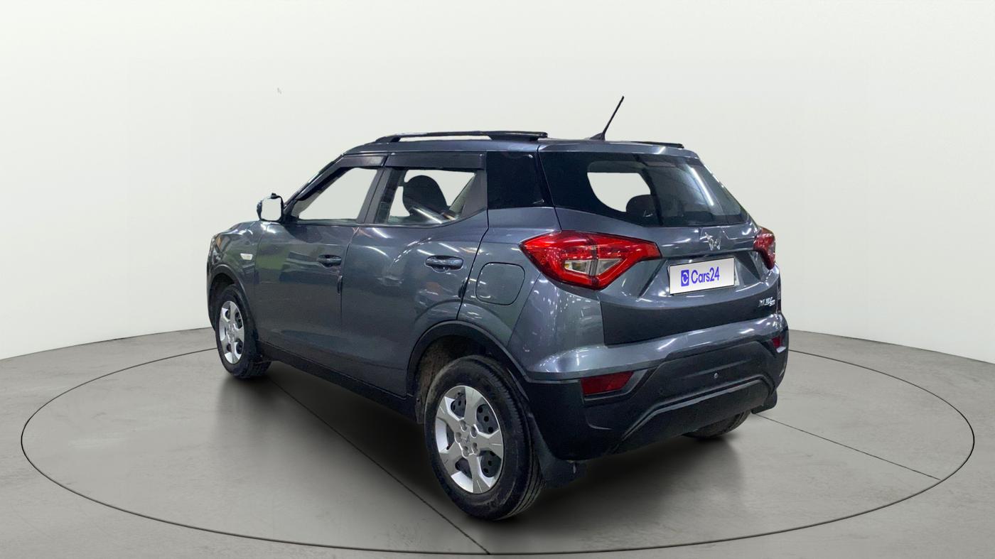 2023 Mahindra XUV300 W6 1.2 PETROL, Petrol, Manual, 41,020 km, Left Back Diagonal