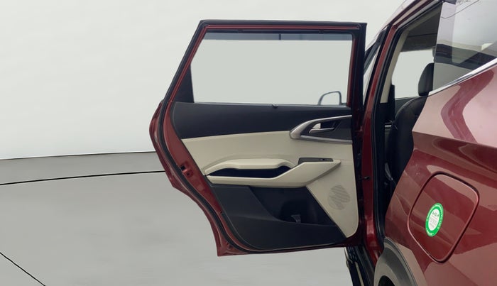 2023 KIA CARENS PRESTIGE PLUS 1.5 PETROL IMT 7 STR, Petrol, Manual, 18,039 km, LHS Rear Door