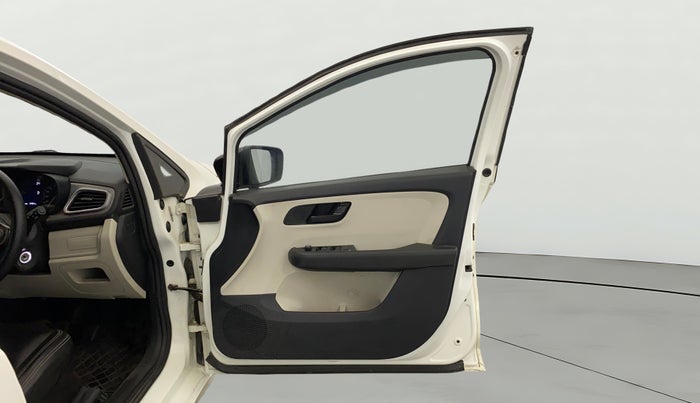 2022 Tata ALTROZ XM PLUS PETROL, Petrol, Manual, 33,960 km, RHS Front Door