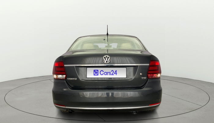 2017 Volkswagen Vento 1.2 TSI HIGHLINE PLUS AT, Petrol, Automatic, 92,325 km, Back/Rear