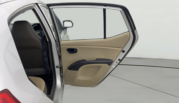 2014 Hyundai i10 MAGNA 1.2, Petrol, Manual, 1,17,384 km, RHS Rear Door