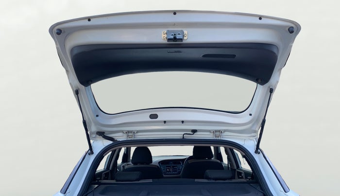 2018 Hyundai Elite i20 ASTA 1.2 (O), Petrol, Manual, 35,102 km, Boot Door Open