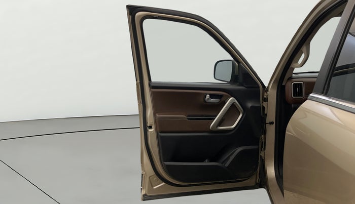 2022 Mahindra SCORPIO-N Z8 L PETROL AT 6 STR, Petrol, Automatic, 82,038 km, LHS Rear Door