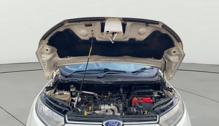 2014 Ford Ecosport TITANIUM 1.5L DIESEL, Diesel, Manual, 1,32,516 km, Open Bonet