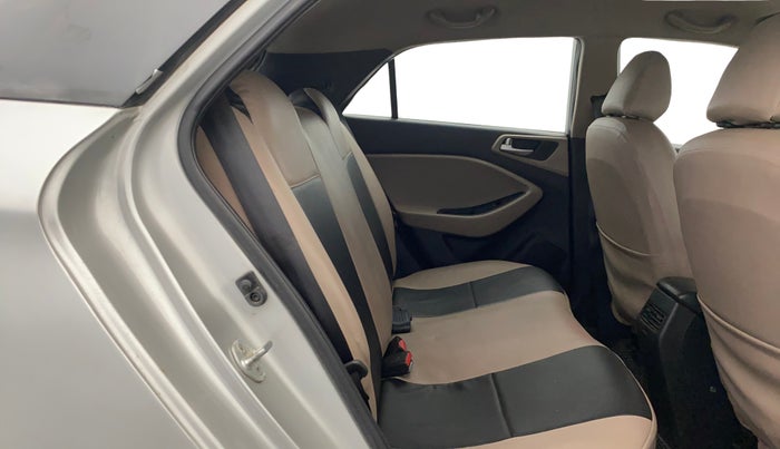 2015 Hyundai Elite i20 MAGNA 1.2, Petrol, Manual, 90,206 km, Right Side Rear Door Cabin