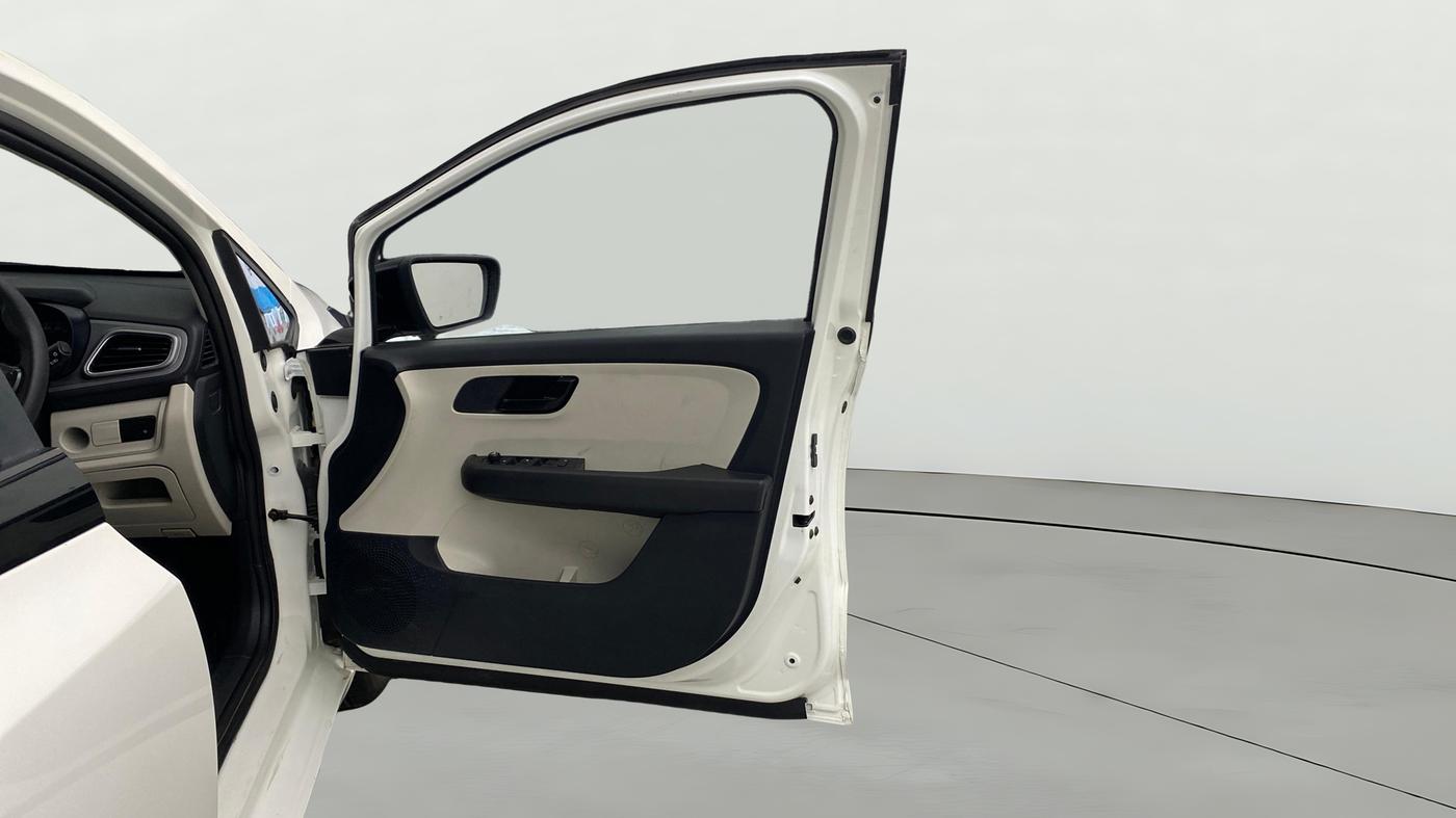 2023 Tata ALTROZ XM PLUS PETROL, Petrol, Manual, 8,809 km, RHS Front Door