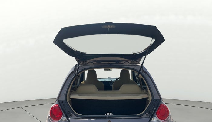 2015 Honda Brio VX AT, Petrol, Automatic, 80,015 km, Boot Door Open