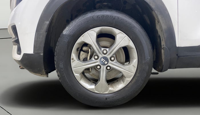 2021 KIA SELTOS HTK PLUS 1.5 DIESEL, Diesel, Manual, 1,20,355 km, Left Front Wheel