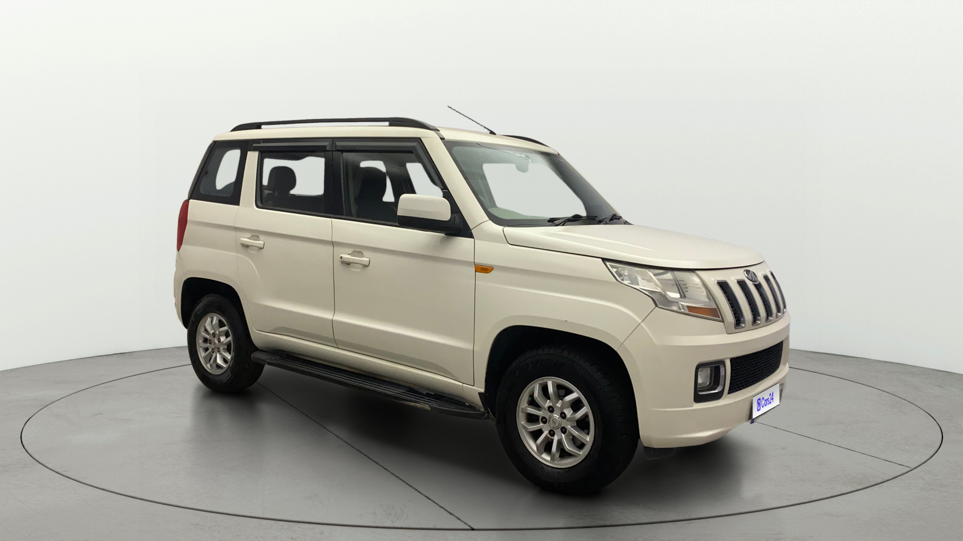 2016 Mahindra TUV300 T8 AMT