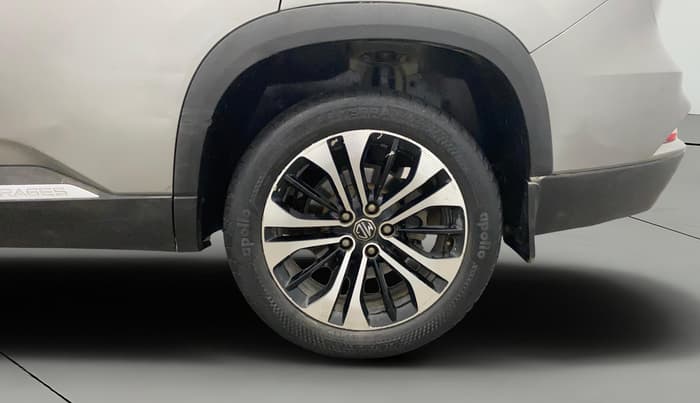 2021 MG HECTOR PLUS SMART 2.0 DIESEL TURBO MT 7-STR, Diesel, Manual, 87,830 km, Left Rear Wheel