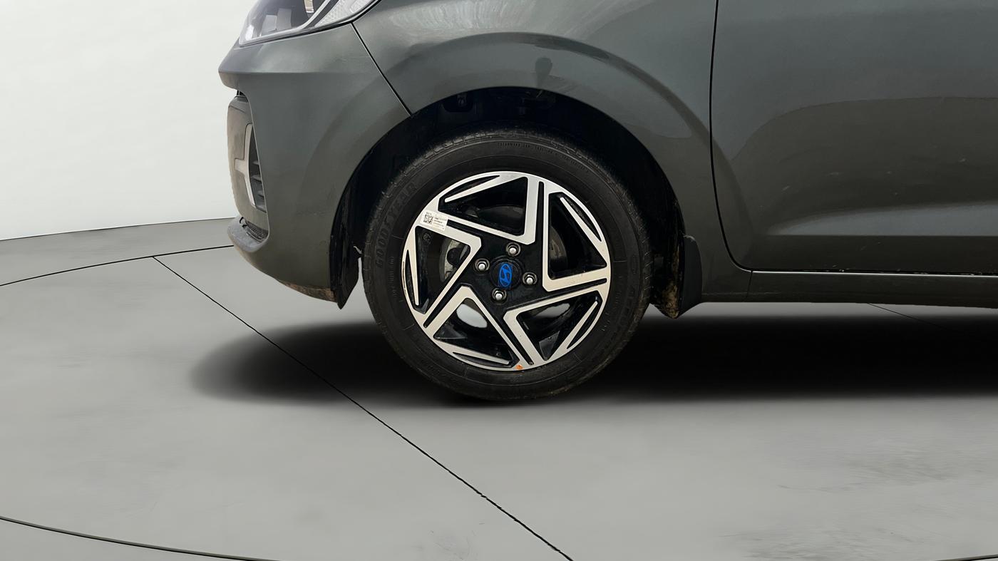2025 Hyundai GRAND I10 NIOS ASTA AMT 1.2 KAPPA VTVT, Petrol, Automatic, 5,440 km, Left Front Wheel