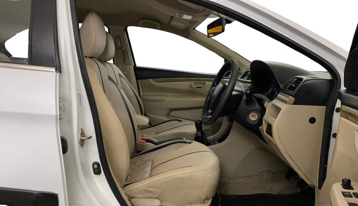 2021 Maruti Ciaz SIGMA 1.5 SHVS MT  PETROL, Petrol, Manual, 85,565 km, Right Side Front Door Cabin