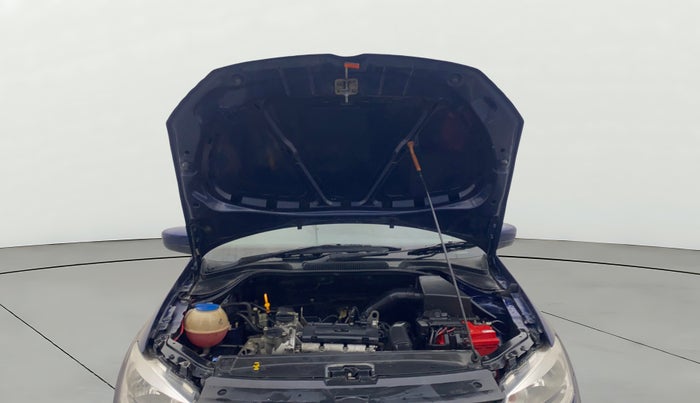 2013 Volkswagen Polo COMFORTLINE 1.2L PETROL, Petrol, Manual, 1,01,413 km, Open Bonet