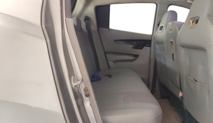 2016 Mahindra Kuv100 K4 D 6 STR, Diesel, Manual, 1,38,810 km, Right Side Rear Door Cabin