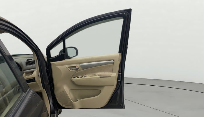 2013 Maruti Ertiga VXI, Petrol, Manual, 1,14,102 km, RHS Front Door