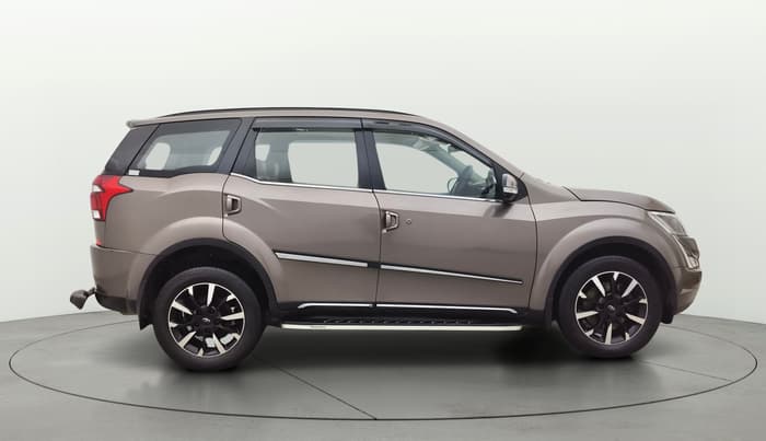 2018 Mahindra XUV500 W11, Diesel, Manual, 68,288 km, Right Side View