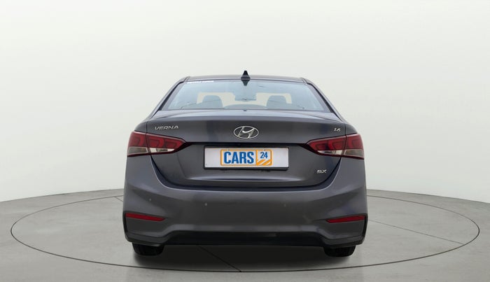 2018 Hyundai Verna 1.6 VTVT SX, Petrol, Manual, 74,967 km, Back/Rear
