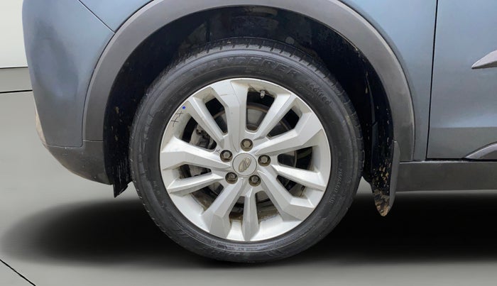 2021 Mahindra XUV300 W8 1.2 PETROL, Petrol, Manual, 52,390 km, Left Front Wheel