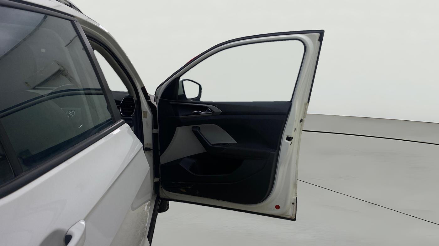 2021 Skoda KUSHAQ AMBITION 1.0L TSI MT, Petrol, Manual, 91,398 km, RHS Front Door