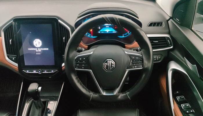 2021 MG HECTOR PLUS SHARP 1.5 PETROL TURBO CVT 6-STR, Petrol, Automatic, 31,545 km, Steering Wheel Close Up