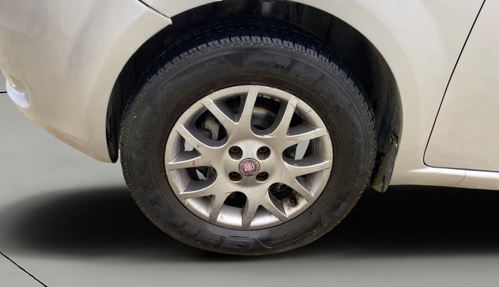 2014 Fiat Grand Punto EMOTION PACK 1.3 90 HP, Diesel, Manual, 1,18,443 km, Left Front Wheel