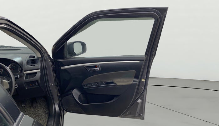 2017 Maruti Swift VXI O, Petrol, Manual, 78,759 km, RHS Front Door