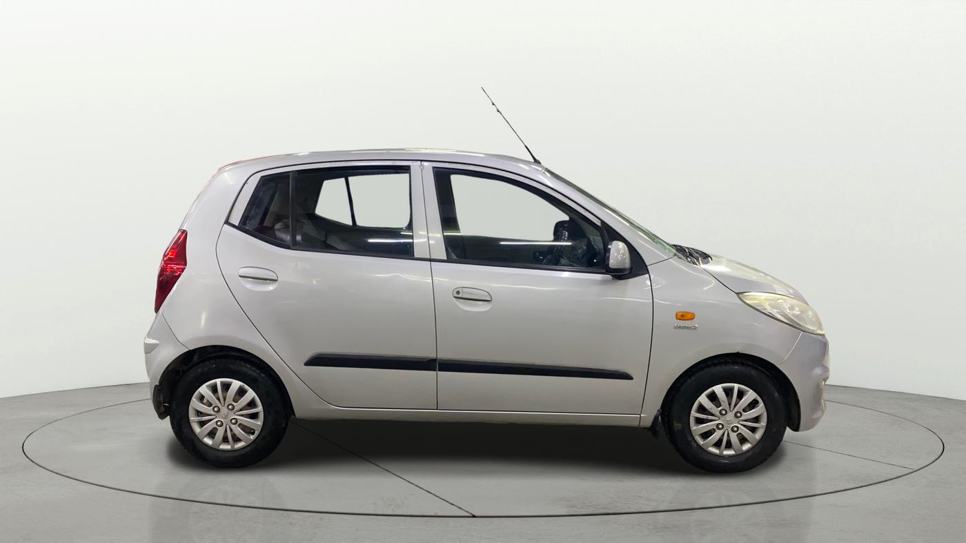 2016 Hyundai i10 SPORTZ 1.1, Petrol, Manual, 89,087 km, Right Side View