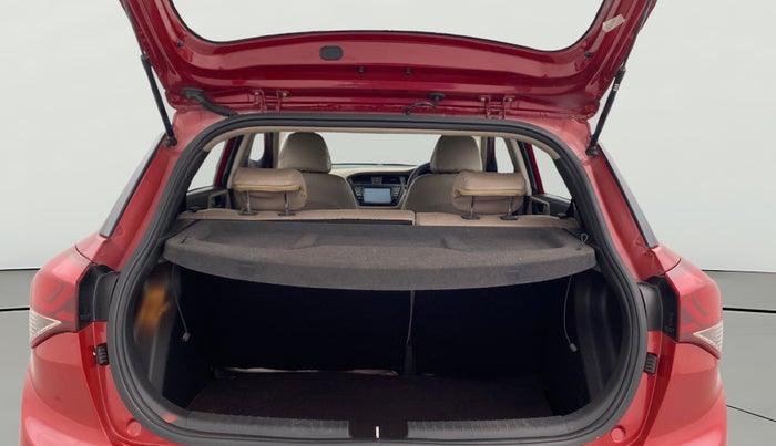 2016 Hyundai Elite i20 ASTA 1.2 (O), Petrol, Manual, 1,16,648 km, Boot Open Zoomed View