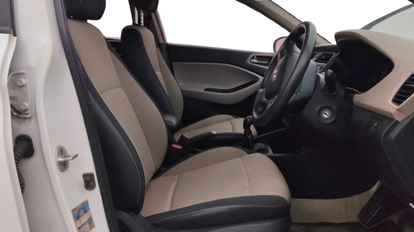 2015 Hyundai Elite i20 MAGNA 1.2, Petrol, Manual, 53,418 km, Right Side Front Door Cabin