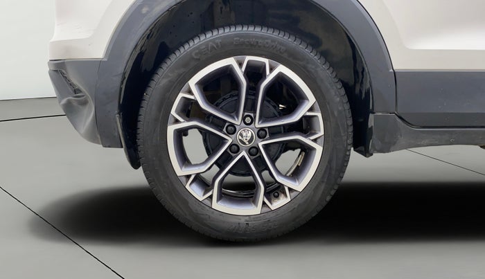 2022 Skoda KUSHAQ STYLE 1.5L TSI DSG, Petrol, Automatic, 27,752 km, Right Rear Wheel