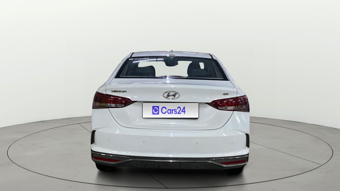 2022 Hyundai Verna SX (O) 1.5 VTVT IVT, Petrol, Automatic, 64,925 km, Back/Rear