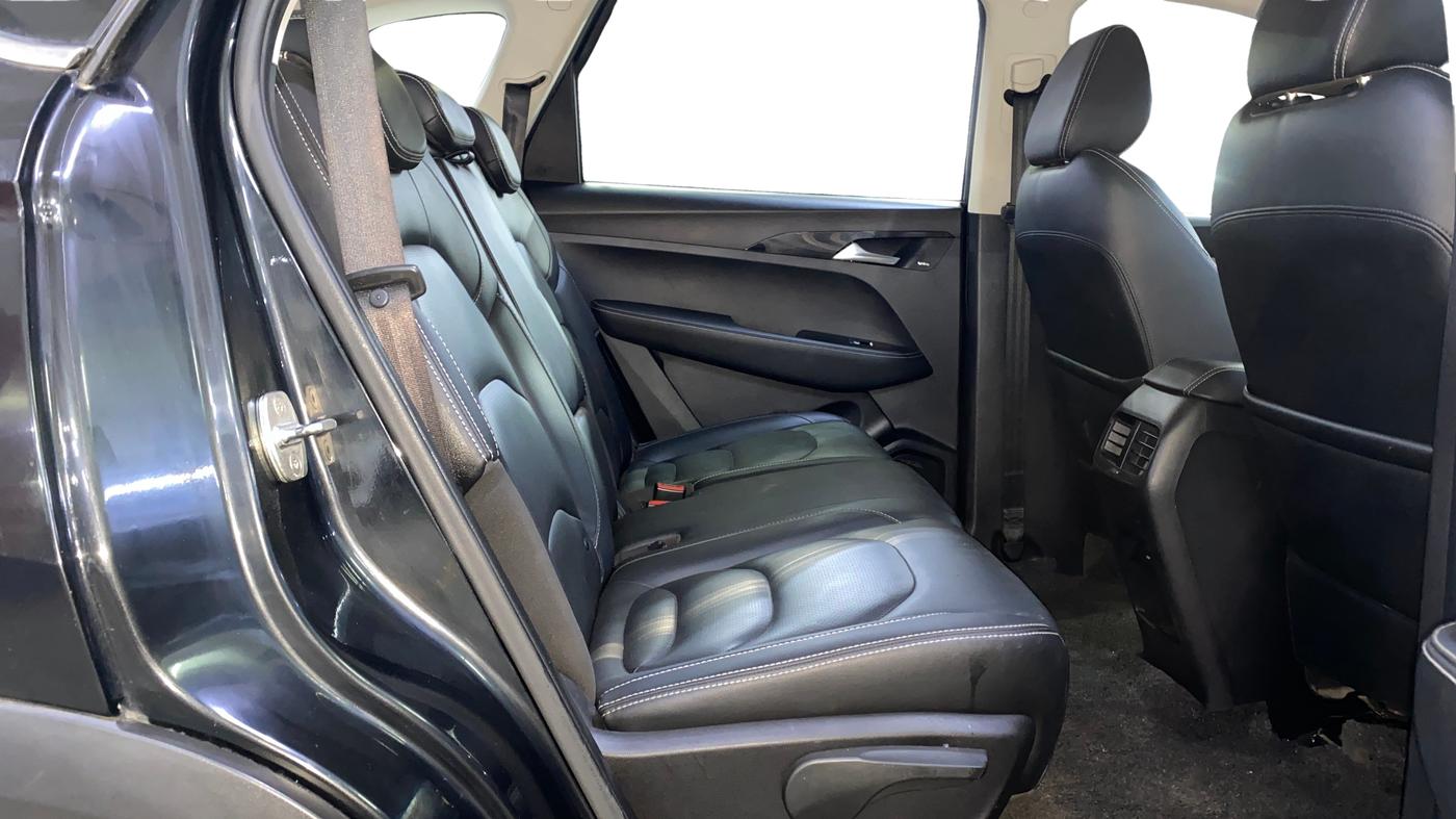 2020 MG HECTOR SHARP 1.5 DCT PETROL, Petrol, Automatic, 30,931 km, Right Side Rear Door Cabin