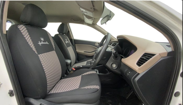 2019 Hyundai Elite i20 SPORTZ 1.2, Petrol, Manual, 1,36,388 km, Right Side Front Door Cabin