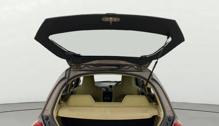 2013 Honda Brio VX MT, Petrol, Manual, 1,06,631 km, Boot Door Open