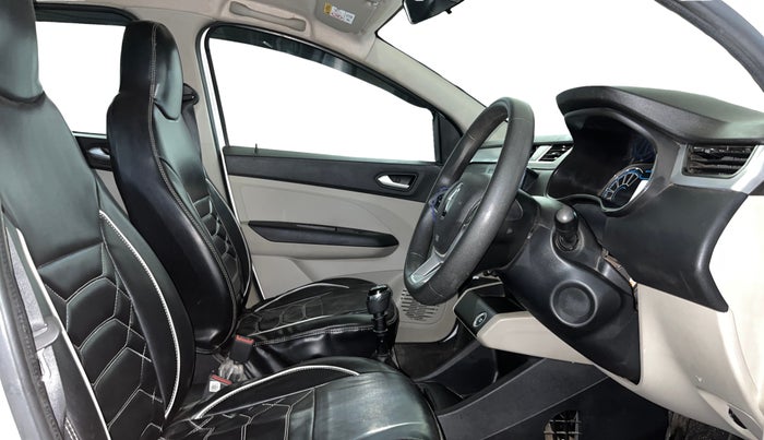 2022 Renault TRIBER RXZ, Petrol, Manual, 35,223 km, Right Side Front Door Cabin