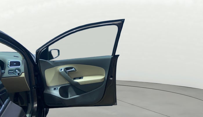 2016 Volkswagen Vento HIGHLINE 1.6 MPI, Petrol, Manual, 88,515 km, RHS Front Door