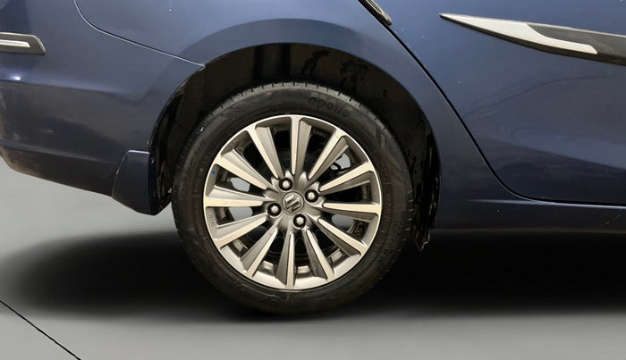 2018 Maruti Ciaz ALPHA 1.5 SHVS PETROL, Petrol, Manual, 66,246 km, Right Rear Wheel