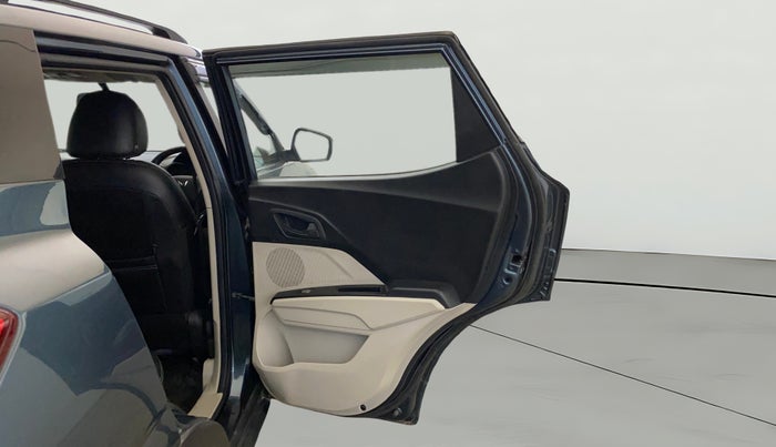 2022 Mahindra XUV300 W6 1.2 PETROL AMT, Petrol, Automatic, 44,310 km, RHS Rear Door