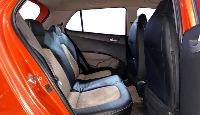 2018 Hyundai Grand i10 SPORTZ 1.2 KAPPA VTVT, Petrol, Manual, 23,843 km, Right Side Rear Door Cabin