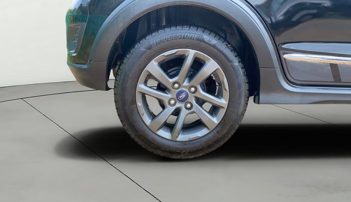 2018 Ford FREESTYLE TITANIUM 1.2 PETROL, Petrol, Manual, 59,316 km, Right Rear Wheel