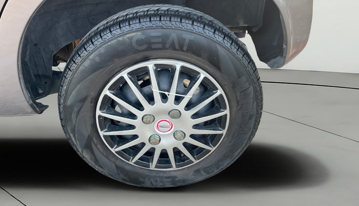 2017 Datsun Redi Go T (O), Petrol, Manual, 85,636 km, Left Rear Wheel