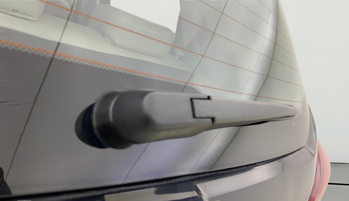 2023 Mahindra XUV300 W8 (O) 1.2 PETROL AMT, Petrol, Automatic, 23,516 km, Rear Wiper