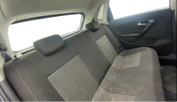 2016 Volkswagen Polo COMFORTLINE 1.2L, Petrol, Manual, 73,493 km, Right Side Rear Door Cabin